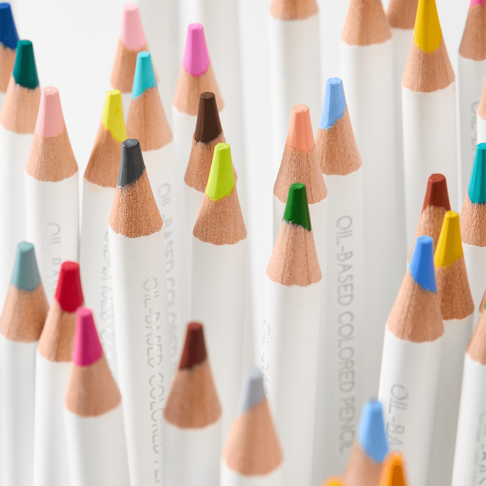Artist Colored Pencils | Vibrant Oil-Based Sets | MEEDEN